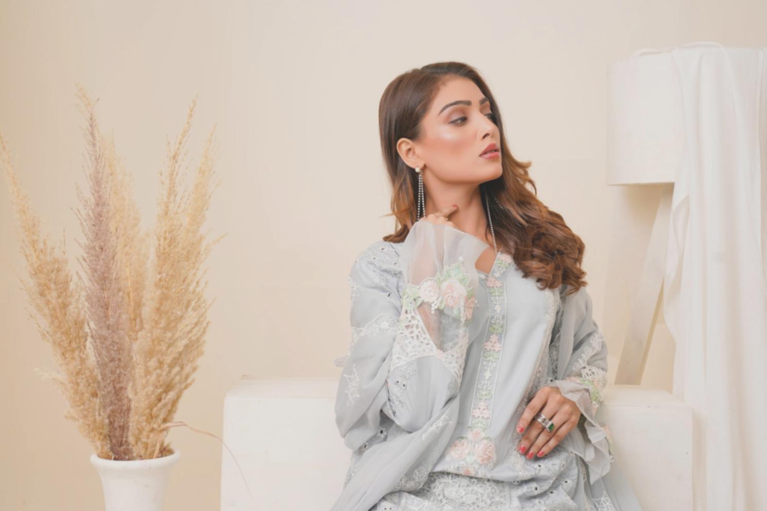 Step-by-step demonstration of styling technique application